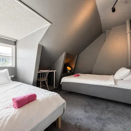 4 Bedroom Townhouse Near Liseberg With Free Parking For Families And Companies *