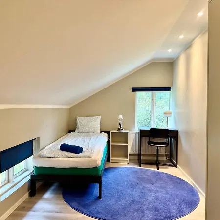 10 Bedroom Workers With Free Parking גטבורג