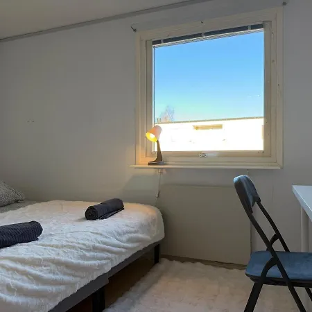 Workers House Near Volvo With 4 Bedrooms 7 Beds And Parking Villa Göteborg