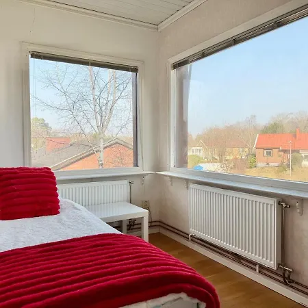 6 Bedroom For Workers With Free Parking *