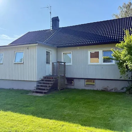 7 Bedroom Workers With 11 Beds And Free Parking