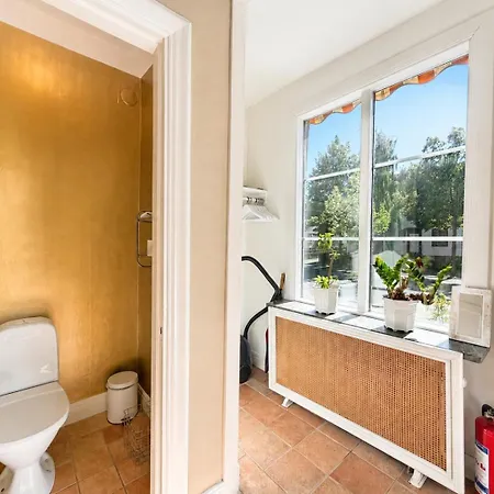 4 Bedroom Townhouse Near Liseberg With Free Parking For Families And Companies بيت للعطل غوتنبرغ