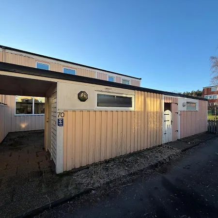Workers House Near Volvo With 4 Bedrooms 7 Beds And Parking * Göteborg
