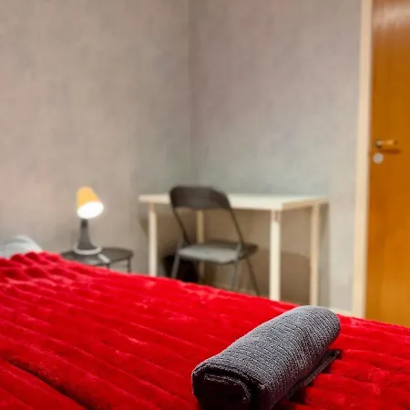 Workers House Near Volvo With 4 Bedrooms 7 Beds And Parking *