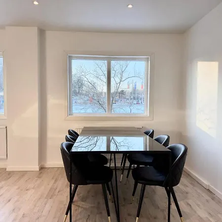 7 Bedroom Workers With 11 Beds And Free Parking * Gothenburg