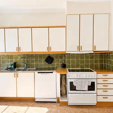 4 Bedroom Townhouse Near Liseberg With Free Parking For Families And Companies * Göteborg