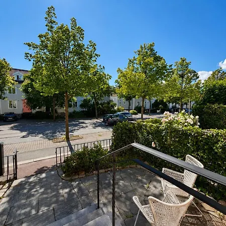 4 Bedroom Townhouse Near Liseberg With Free Parking For Families And Companies بيت للعطل غوتنبرغ