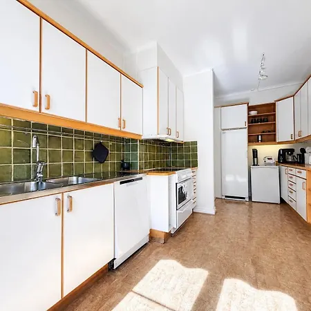 بيت للعطل 4 Bedroom Townhouse Near Liseberg With Free Parking For Families And Companies *