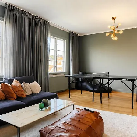4 Bedroom Townhouse Near Liseberg With Free Parking For Families And Companies بيت للعطل *