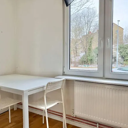 3 Bedroom With 6 Beds For Workers And Families Free Parking Apartmán *
