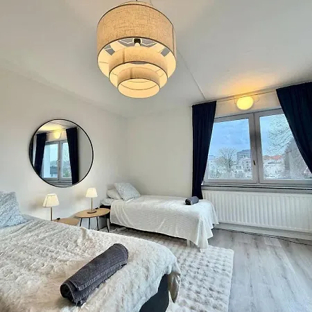 For Workers With 4 Bedrooms Free Parking And Tv In Each Apartmán