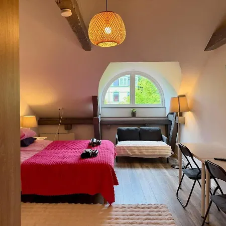 Workers And Family 7 Private Bedrooms Sleeps 16 Apartmán *