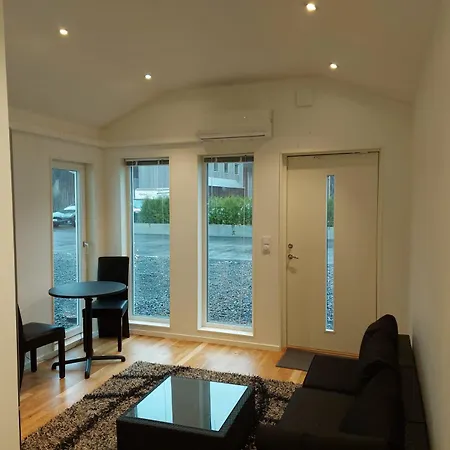 아파트 Very Comfortable Tiny House Close To Froelunda Shopping And *
