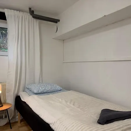 Apartmán 1 Bedroom Near Volvo With 2 Beds And Free Parking *