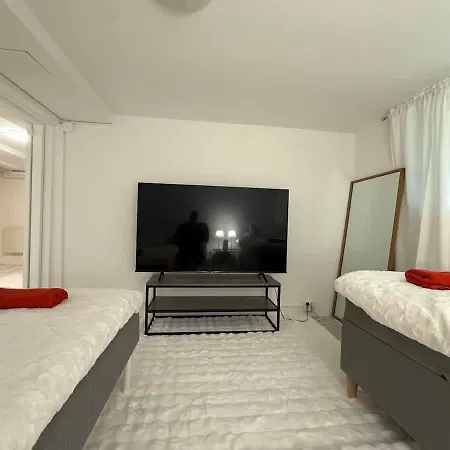 Apartmán 2 Bedroom With 4 Beds For Workers Near Volvo Free Parking *