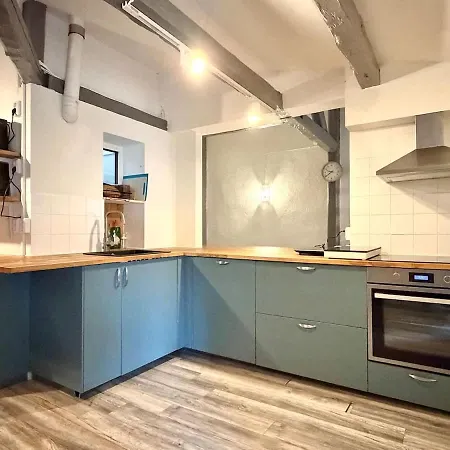Workers And Family 7 Private Bedrooms Sleeps 16 Apartmán