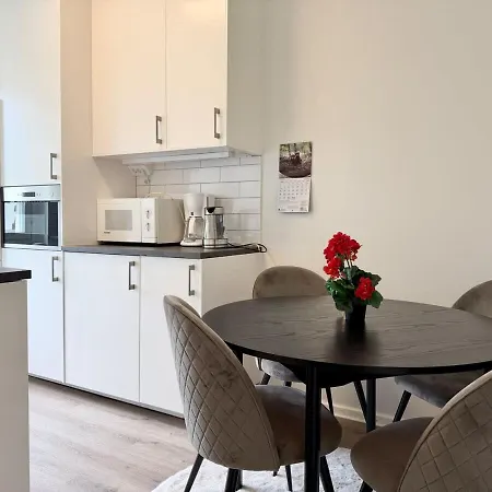 Workers & Family Homes Modern 2br With Free Parking 10 Min To Volvo Apartmán Göteborg