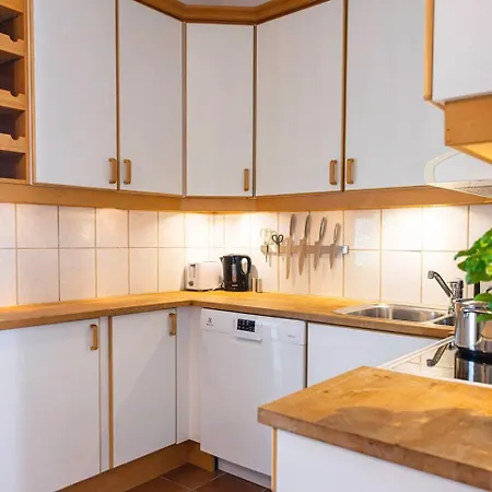 Prime Location Cozy 5 Mins From Liseberg * ヨーテボリ
