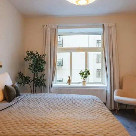 Super King Bed Spacious & Calm Wifi * Göteborg