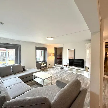 Apartmán Workers And Family 7 Private Bedrooms Sleeps 16