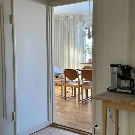 1930s With Private Patio Near Liseberg Lägenhet