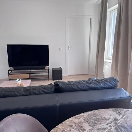 Nyproducerat Tvaa Naera Safjaellets Naturreservat 아파트