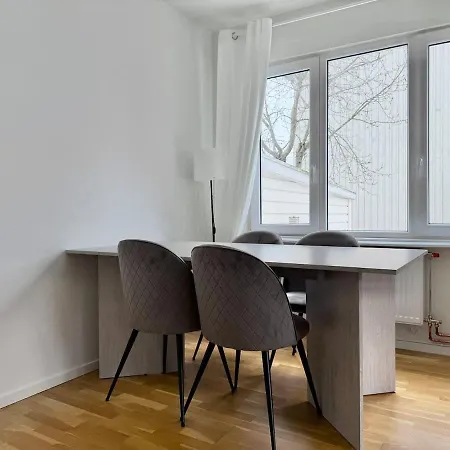 Apartmán 3 Bedroom With 6 Beds For Workers And Families Free Parking