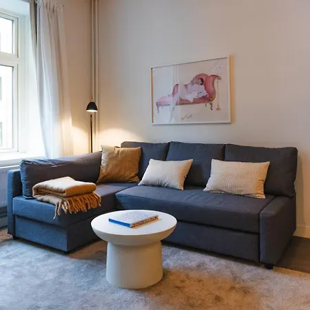 Super King Bed Spacious & Calm Wifi Lägenhet