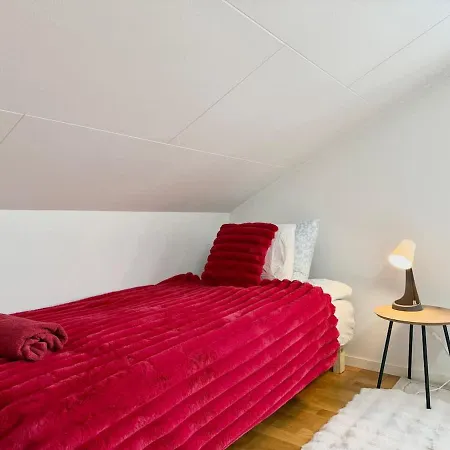 2 Bedroom With 4 Beds For Workers And Families Apartmán