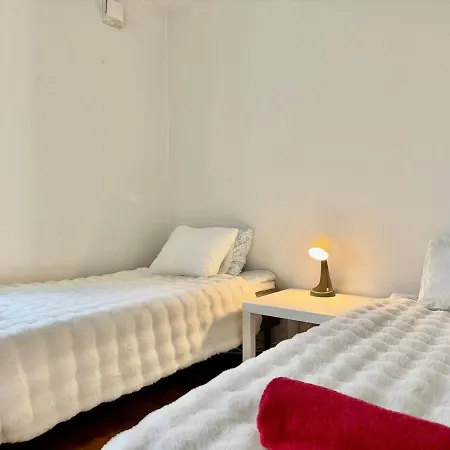3 Bedroom With 6 Beds For Workers And Families Free Parking * Göteborg
