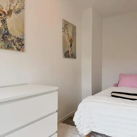 Workers And Family 7 Private Bedrooms Sleeps 16