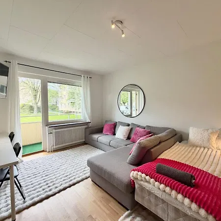 Workers & Family Homes Modern 2br With Free Parking 10 Min To Volvo Apartmán