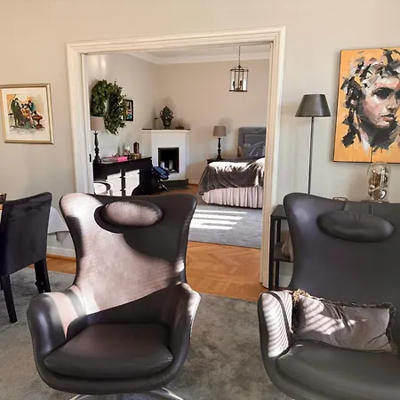 Unique Apartment, Very Centrally Located! Daire *