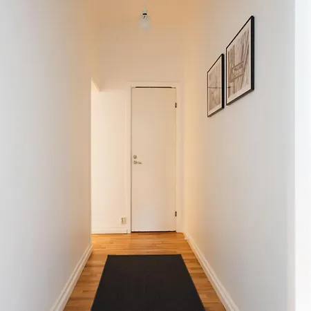 Location Comfy King Bed & Workspace Coffee