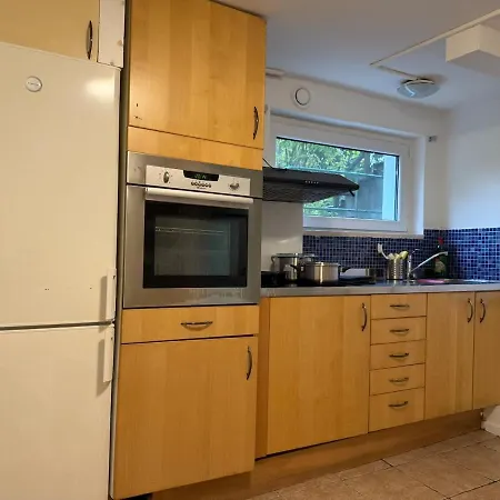Apartmán 2 Bedroom With 4 Beds For Workers Near Volvo Free Parking *