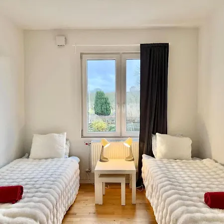 Apartmán 3 Bedroom With 6 Beds For Workers And Families Free Parking *