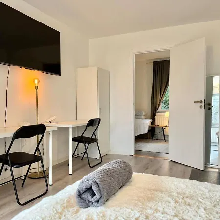 For Workers With 4 Bedrooms Free Parking And Tv In Each Apartmán Göteborg