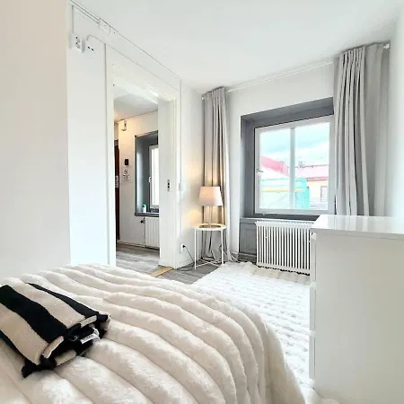 Workers And Family 7 Private Bedrooms Sleeps 16 *