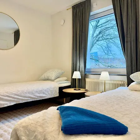 For Workers With 4 Bedrooms Free Parking And Tv In Each Apartmán Göteborg