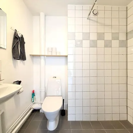 Workers And Family 7 Private Bedrooms Sleeps 16 *