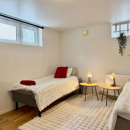 2 Bedroom With 4 Beds For Workers Near Volvo Free Parking Göteborg