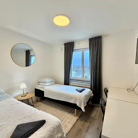 For Workers With 4 Bedrooms Free Parking And Tv In Each