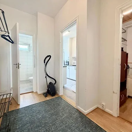 Workers & Family Homes Modern 2br With Free Parking 10 Min To Volvo Apartmán