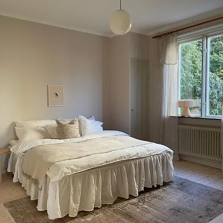 Lägenhet 1930s With Private Patio Near Liseberg Göteborg