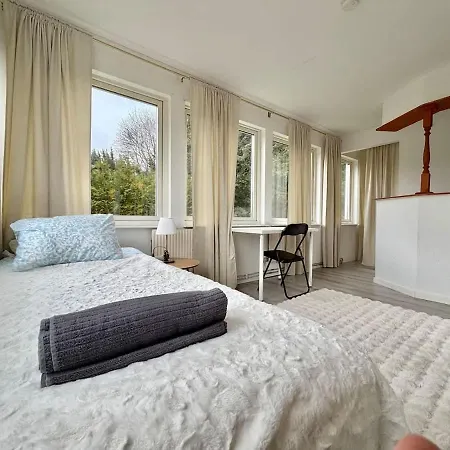 Apartmán 5 Bedroom With Tv In Each Near Volvo With Free Parking Göteborg