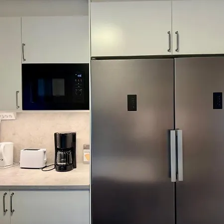 For Workers With 4 Bedrooms Free Parking And Tv In Each *