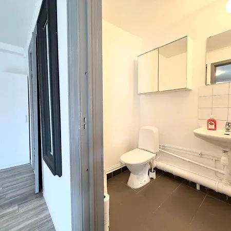 Workers And Family 7 Private Bedrooms Sleeps 16 * Göteborg