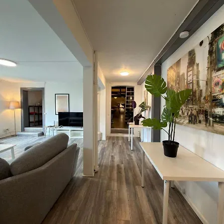 Workers And Family 7 Private Bedrooms Sleeps 16 Apartmán Göteborg