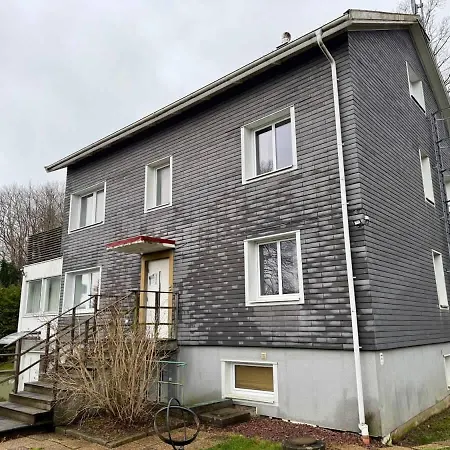 5 Bedroom With Tv In Each Near Volvo With Free Parking * Göteborg