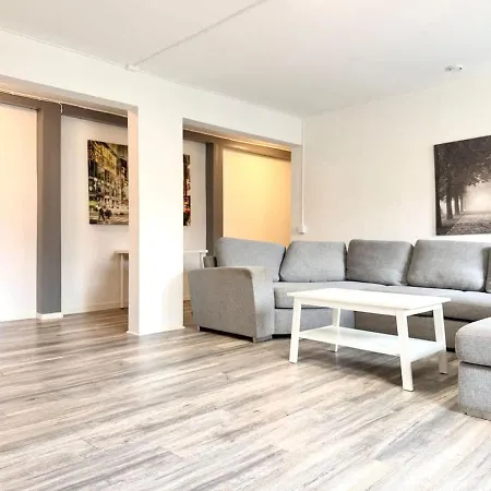 Apartmán Workers And Family 7 Private Bedrooms Sleeps 16 Göteborg